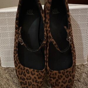 Wild Fable Brown Leopard Print Flats